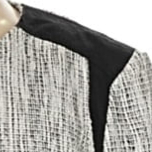 Banana Republic Black and White Patterned Blazer - Picture 4 of 5